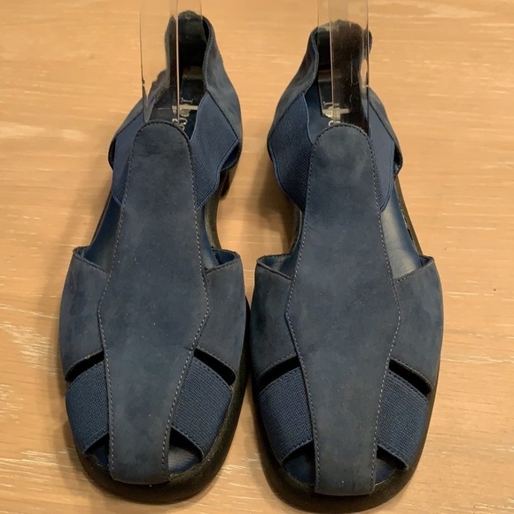 Women’s I ❤️ Comfort Suede Leather sandals stretch sides like new Size 8.5 - Picture 3 of 8